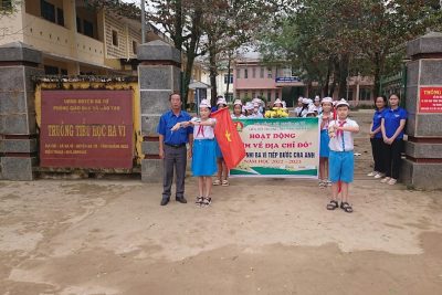 Hoạt động “Tìm về địa chỉ đỏ” của Liên đội trường tiểu học xã Ba Vì năm học 2022-2023