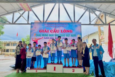 TRƯỜNG TIỂU HỌC BA VÌ TỔ CHỨC GIẢI CẦU LÔNG CHÀO MỪNG NGÀY NHÀ GIÁO VIỆT NAM 20/11/2025